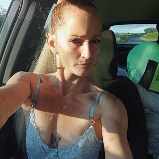 hotwetlucy